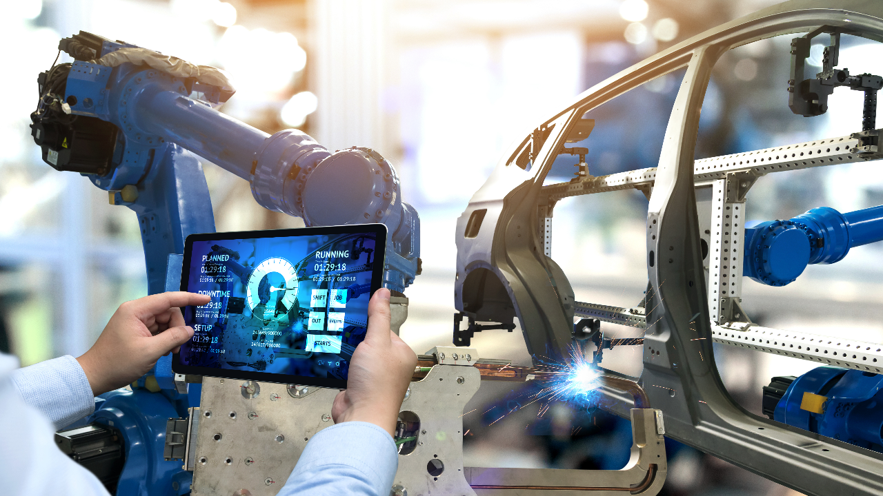 dtac business จับมือคาร์แทรคใช้ IoT ติดตามระบบขนส่งช่วย SME คำนวณต้นทุน