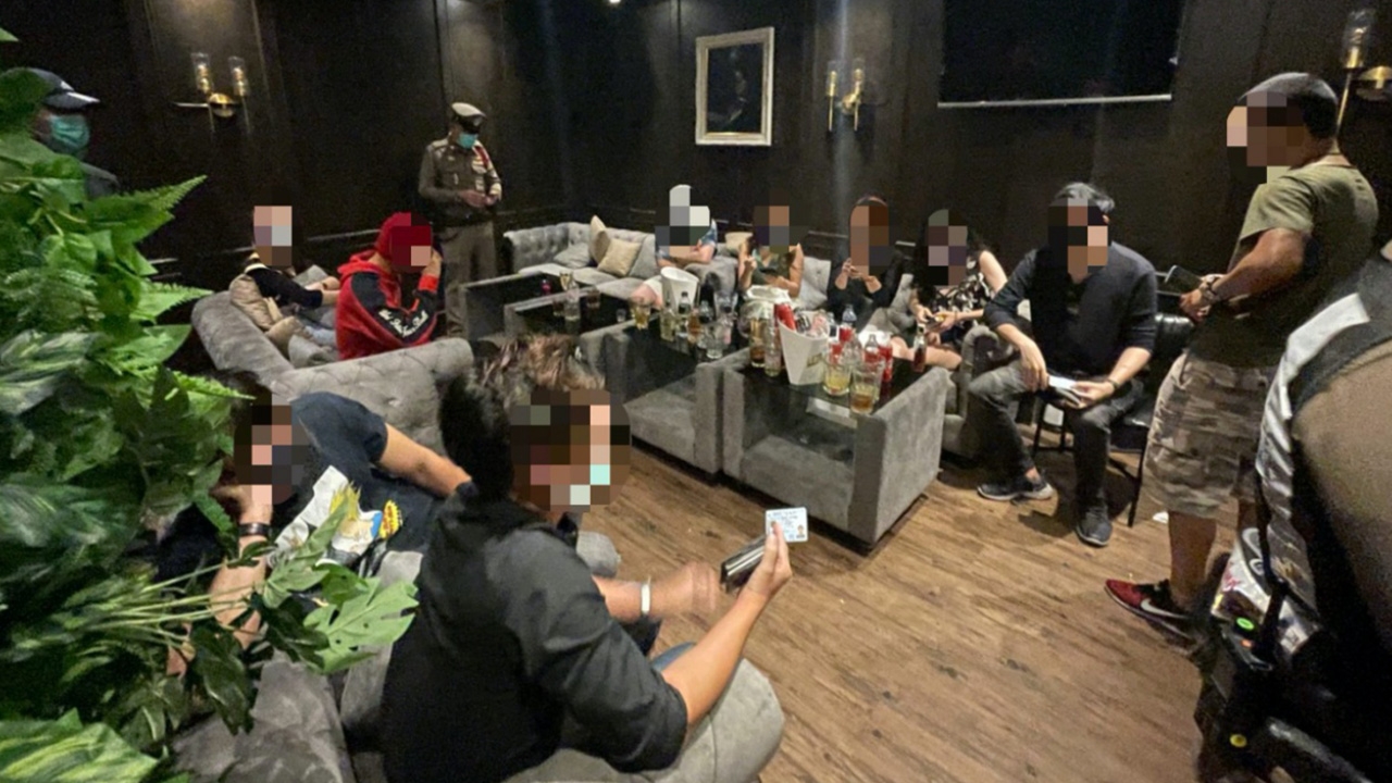 ศาลปรับ 5 พัน 31 นักดื่มนัดดริงก์ในร้านย่านทองหล่อ ผิดพ.ร.ก.ฉุกเฉิน