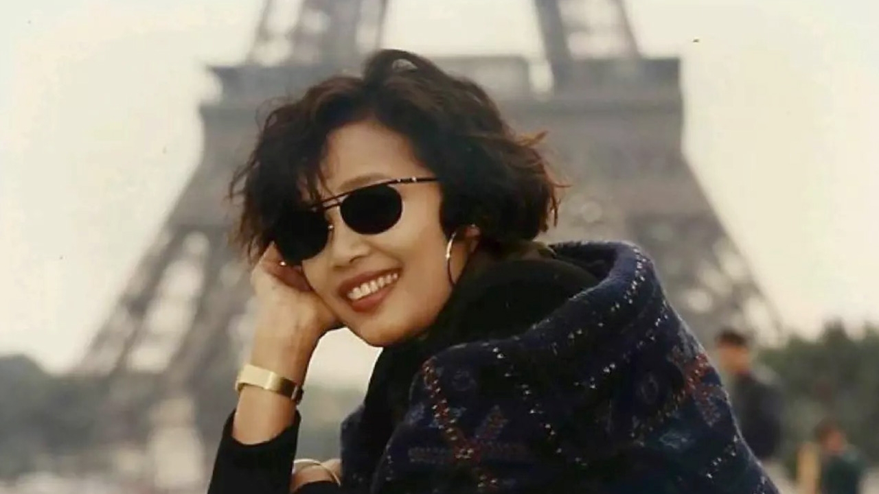 แฟนคลับ-นักร้องรุ่นหลังไม่เคยลืม ราชินีลูกทุ่ง พุ่มพวง ดวงจันทร์  