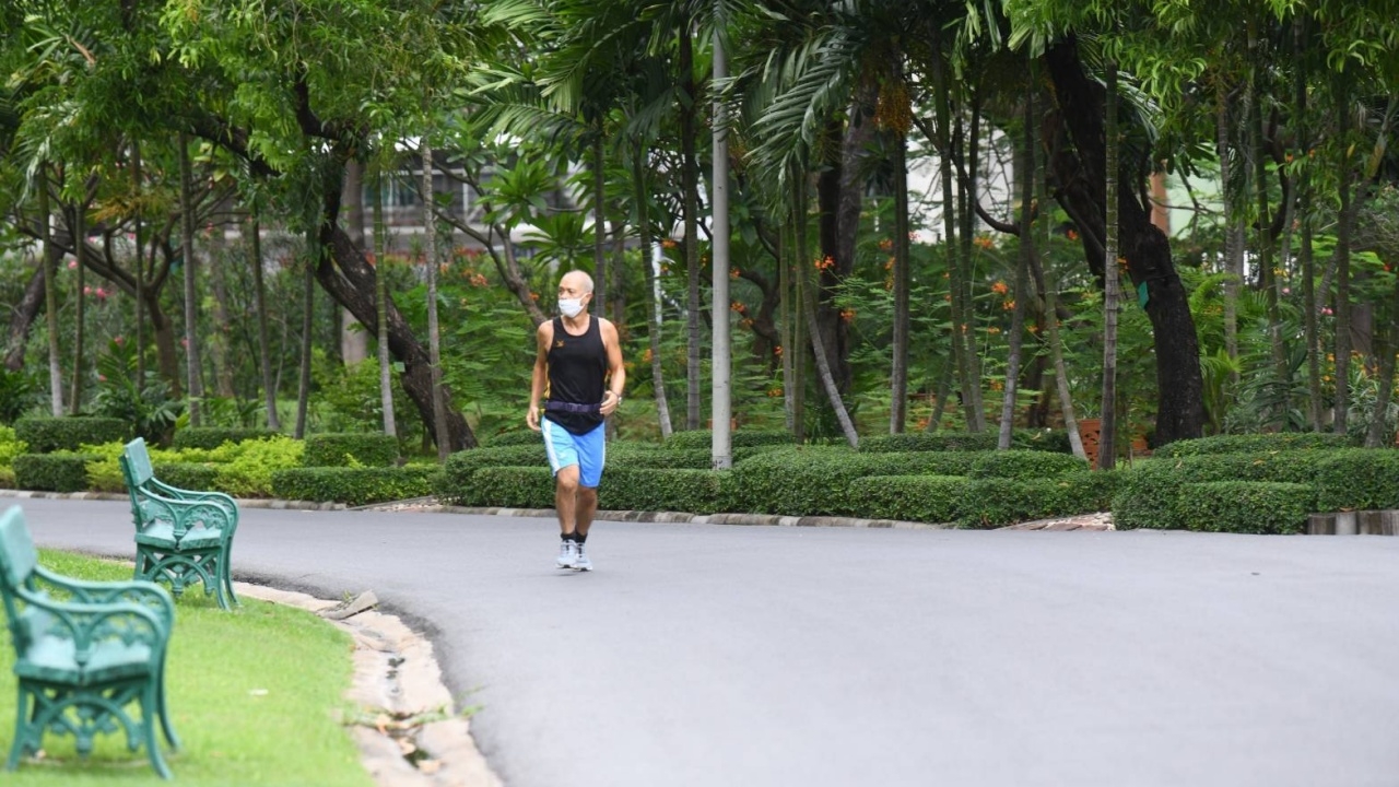 กทม. เปิดสวนสาธารณะ อนุญาตเฉพาะเดิน-วิ่ง งดกิจกรรมอื่น 