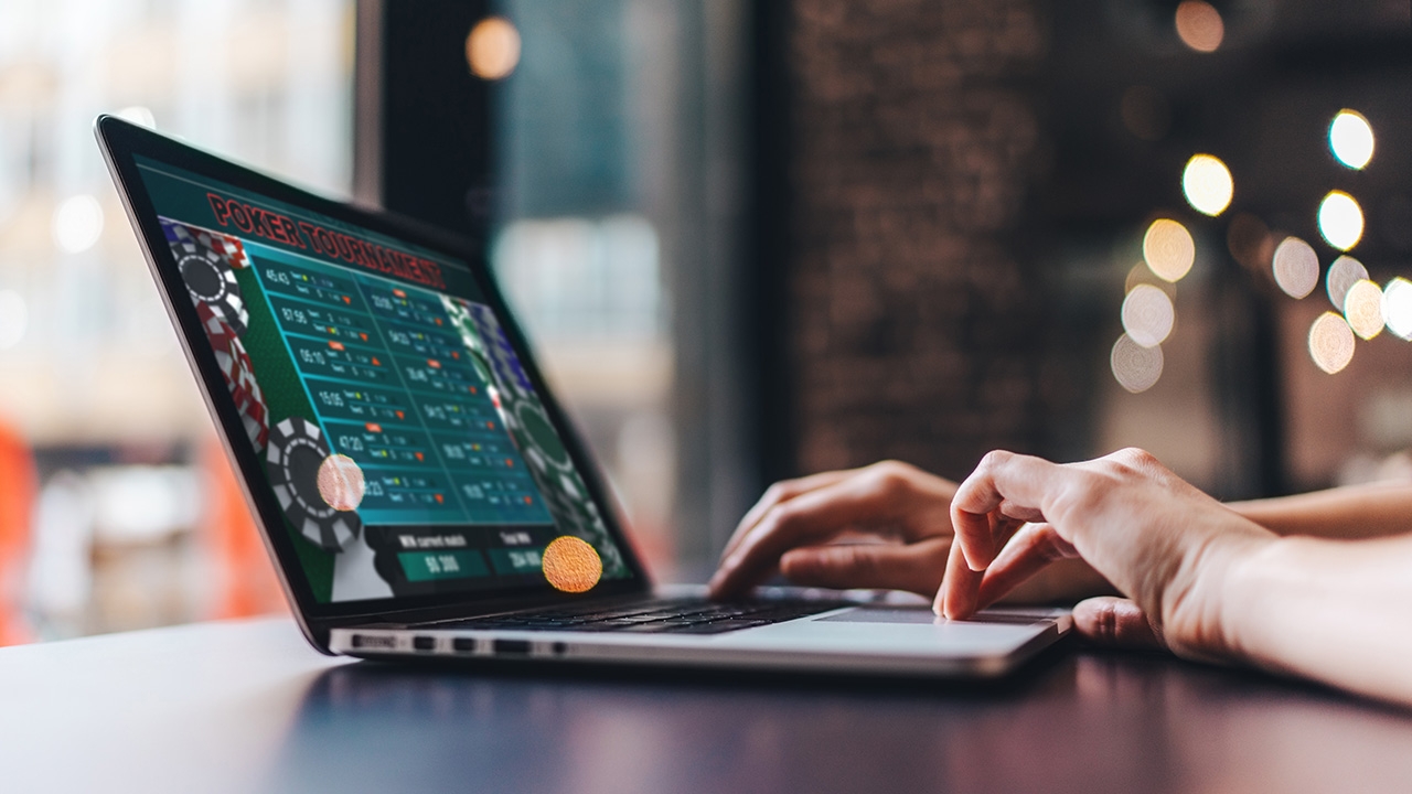 “ชัยวุฒิ” ไม่ได้ขู่จ้องจัดหนักพนันออนไลน์ พริตตี้-เน็ตไอดอลห้ามชวนแทงบอลยูโร