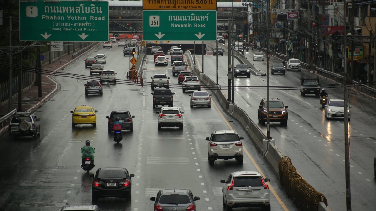 สภาพอากาศวันนี้ ไทยมีฝนฟ้าคะนองกระจาย ตกหนักทุกภาค อันดามันคลื่น 3 ม.