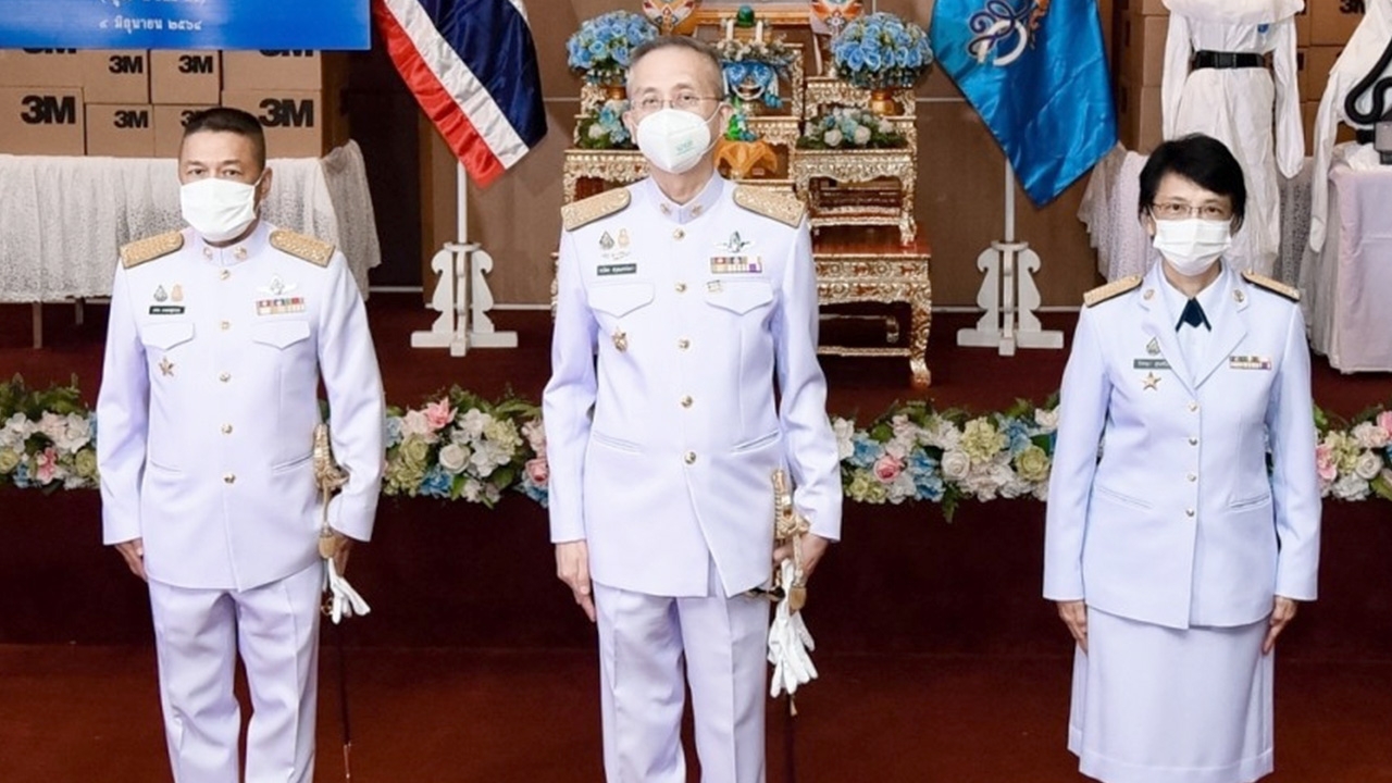 ทอ. สุดปลื้มสมเด็จพระพันปีหลวง พระราชทาน ชุด PAPR ให้ 3 รพ.ทัพฟ้า