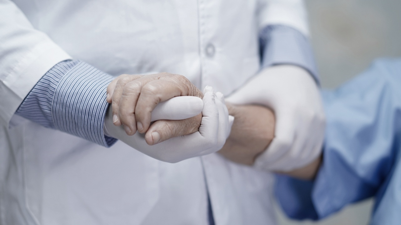 เสียชีวิตโควิดวันนี้ 8/6/64 ล่าสุด 28 ศพ ส่วนใหญ่ติดเชื้อจากคนในครอบครัว