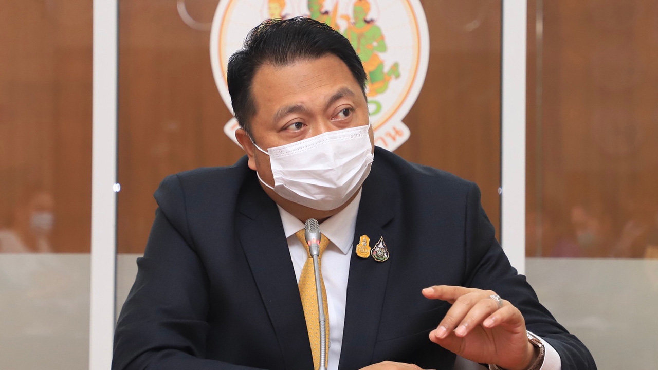 "สุชาติ" รับลูก "นายกฯ" ยกระดับหน่วยงานเป็น "ศูนย์ต่อต้านข่าวปลอม"