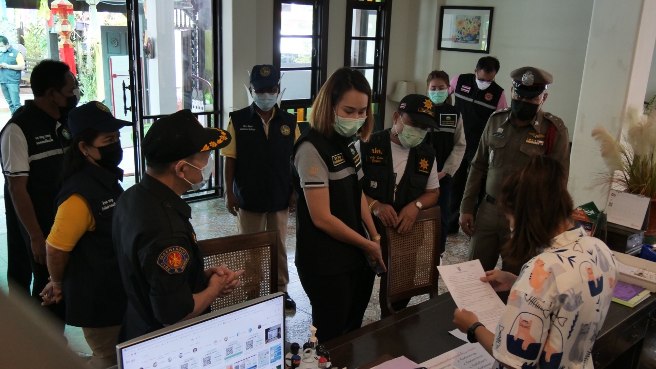 นายกแม่เหียะ ไล่เช็กที่พัก หาคนจากจังหวัดแดงเข้ม สกัดโควิดเข้าเชียงใหม่