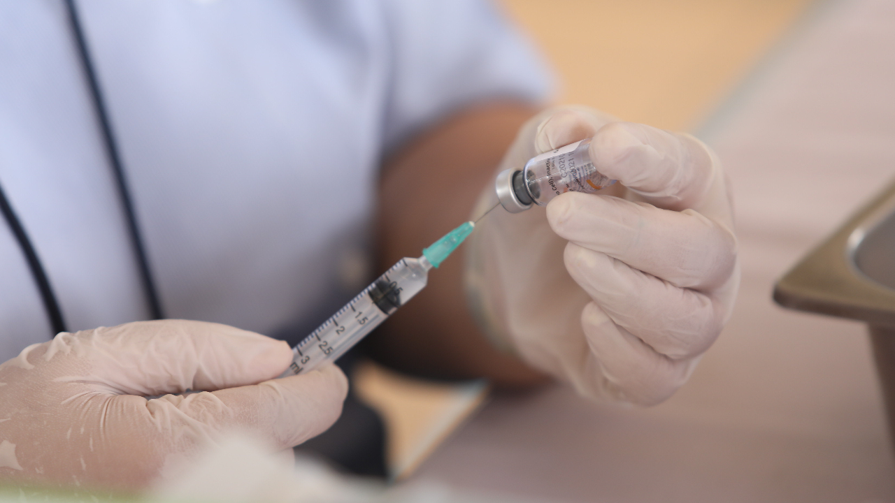 อัปเดต 122 วัน ไทยฉีดวัคซีนเพิ่ม 2.5 แสนโดส ยอดสะสมล่าสุด 9.6 ล้านโดส