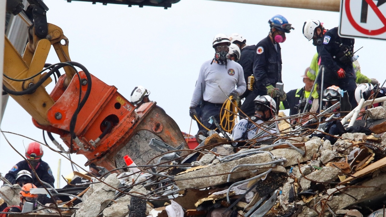 เหยื่อคอนโดไมอามีพุ่ง 16 ศพ สูญหายอีกเกือบ 150 คน