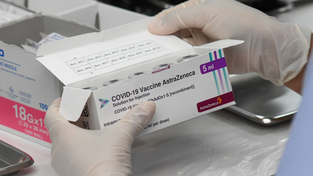 โรงพยาบาลศิริราช เลื่อนฉีดวัคซีนแอสตราเซเนกา เข็ม 2 เร็วขึ้น