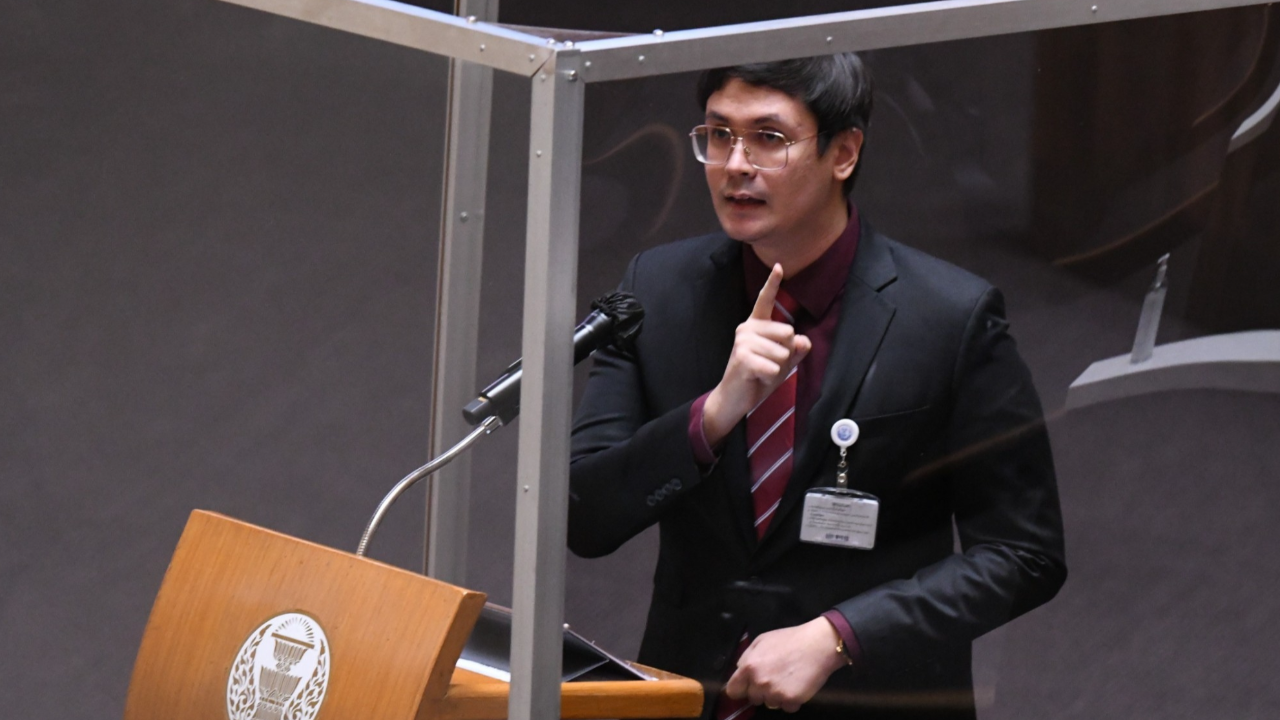 “โรม” ย้ำแก้รัฐธรรมนูญที่สำคัญต้องทำให้เด็ดขาด คือการยกเลิกอำนาจ ส.ว.