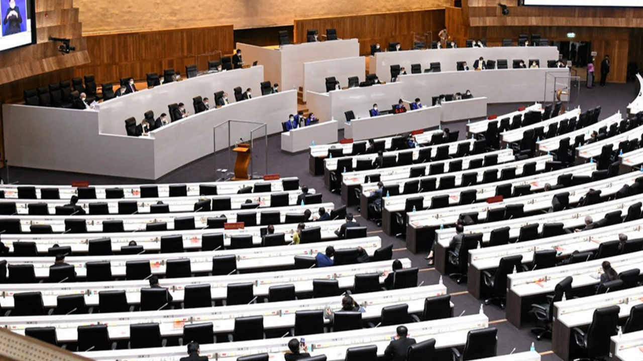 ถ่ายทอดสดอภิปรายร่างแก้รัฐธรรมนูญ วันที่ 2 จับตาสมาชิกรัฐสภาลงมติเย็นนี้