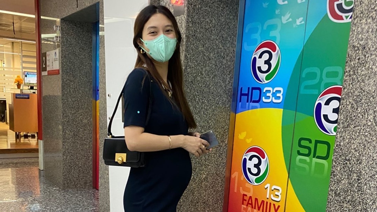 มิว นิษฐา อุ้มท้อง 7 เดือนรับเช็คที่ช่อง 3 ถูกตามก่อนหมดอายุ