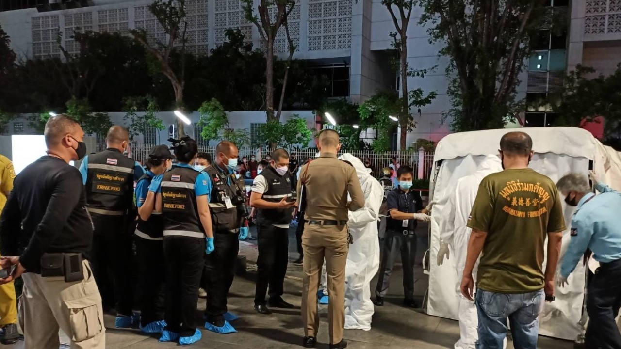 นิสิตจุฬาฯ เครียดเรื่องส่วนตัว ดิ่งชั้น 33 สระว่ายน้ำบนดาดฟ้าโรงแรม