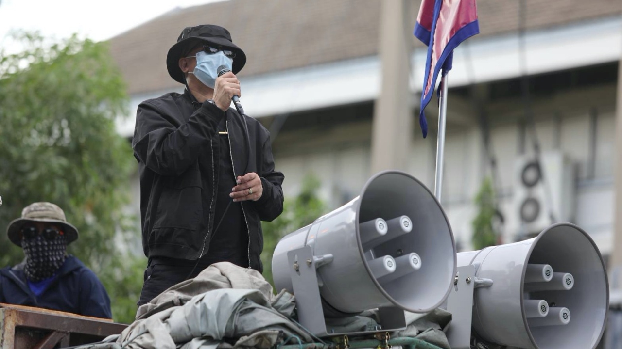 กลุ่มประชาชนคนไทย ยุติการชุมนุม เคลื่อนออกจากแยกนางเลิ้งให้ "ม็อบไทยไม่ทน"