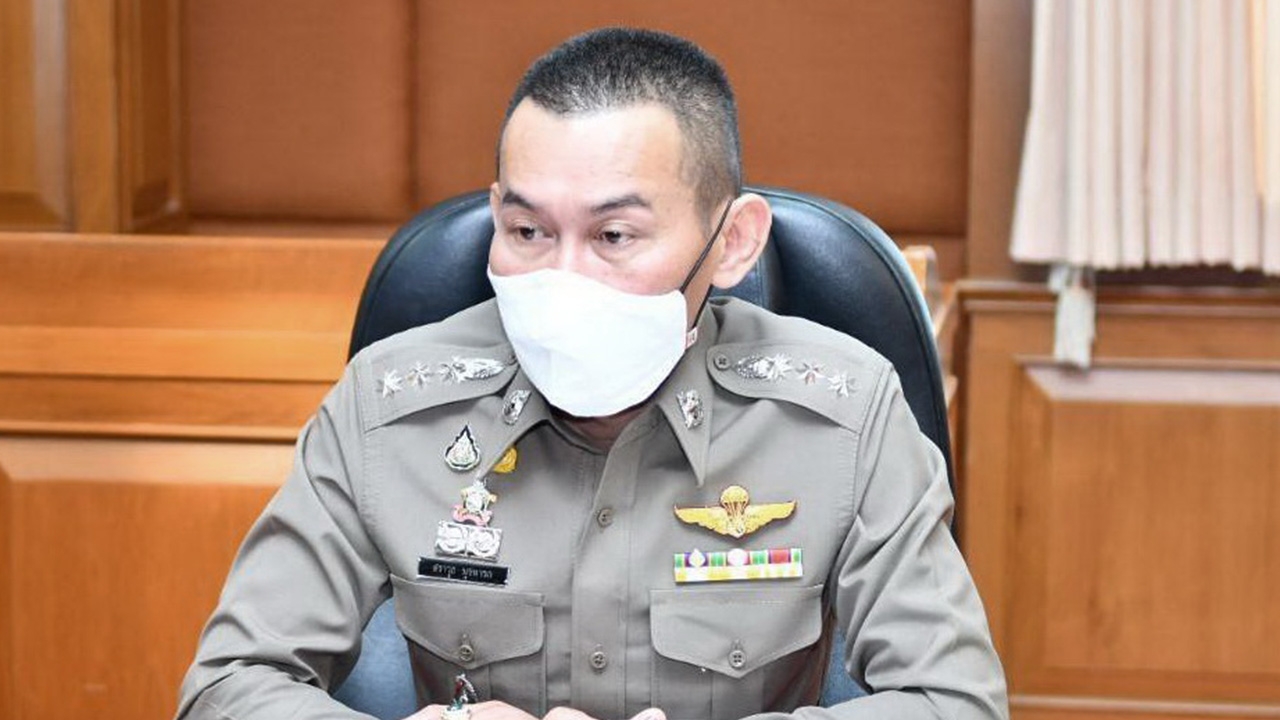 ระยอง เด้ง 5 เสือ สภ.นิคมพัฒนา เข้ากรุ ศปก. เซ่นจับพนันโต๊ะสนุ้ก