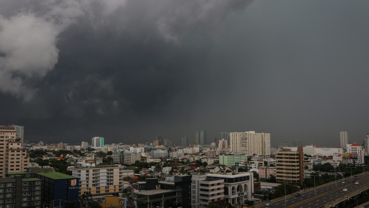 สภาพอากาศวันนี้ ฝนฟ้าคะนองทั่วไทย เหนือ-กลางร้อนสุด 37 จว.ระวังฝนหนัก 