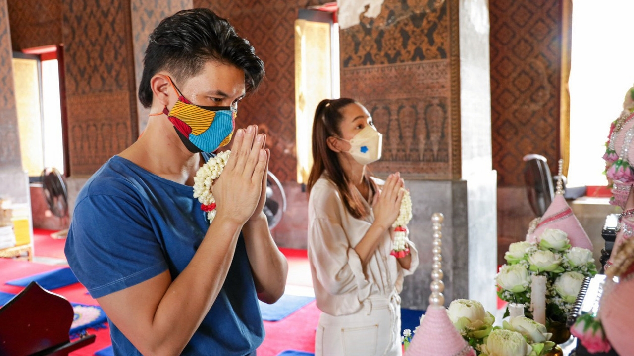 ปังแน่ "เคน" ควง "จอย" มูเอาฤกษ์ "รักนิรันดร์จันทรา" ใจดีจัดเลขเด็ดมาให้แฟนๆ