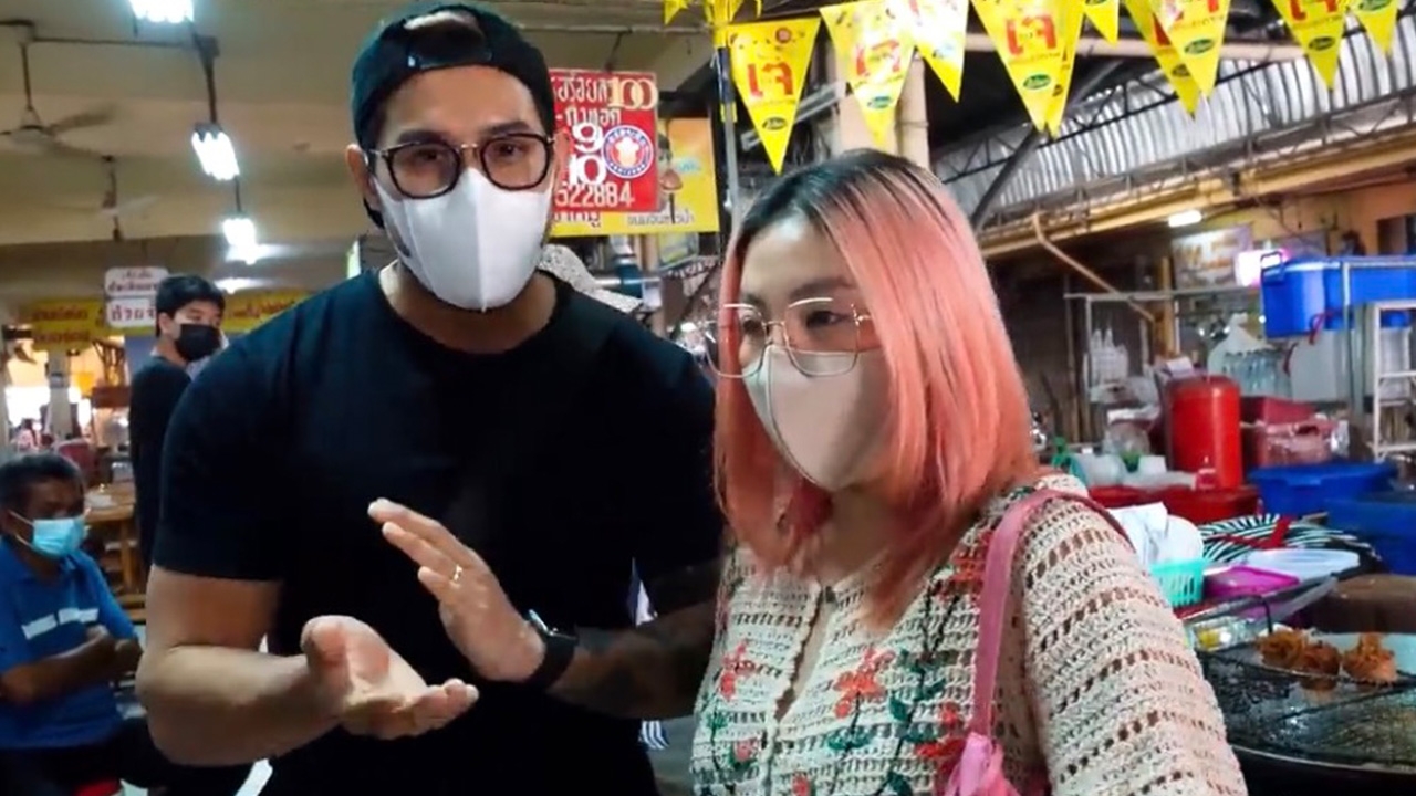 กาย-ฮารุ หวิดมีเรื่องถูกสาวใหญ่เหวี่ยงกลางตลาด พูดข่ม "พี่อ่านหนังสือ"