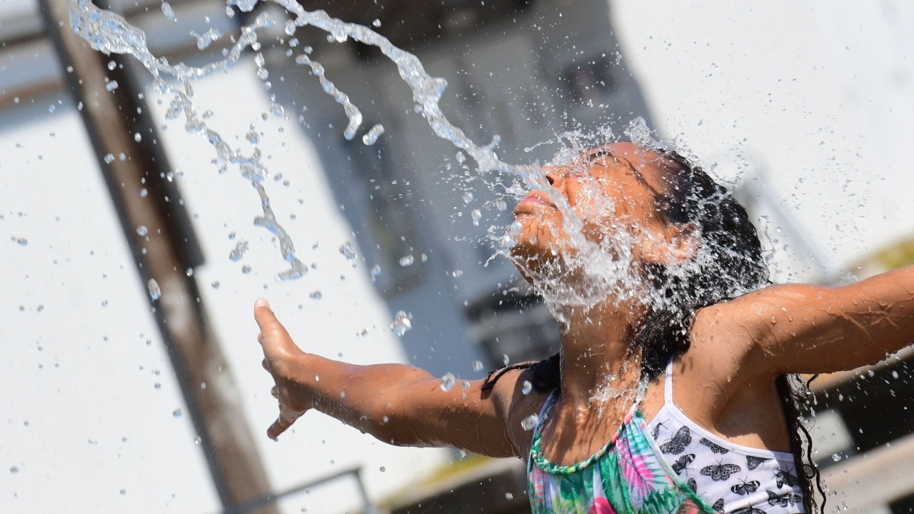 แคนาดาอ่วมอุณหภูมิพุ่ง 49 องศา ตายเกือบ 500 ศพ 