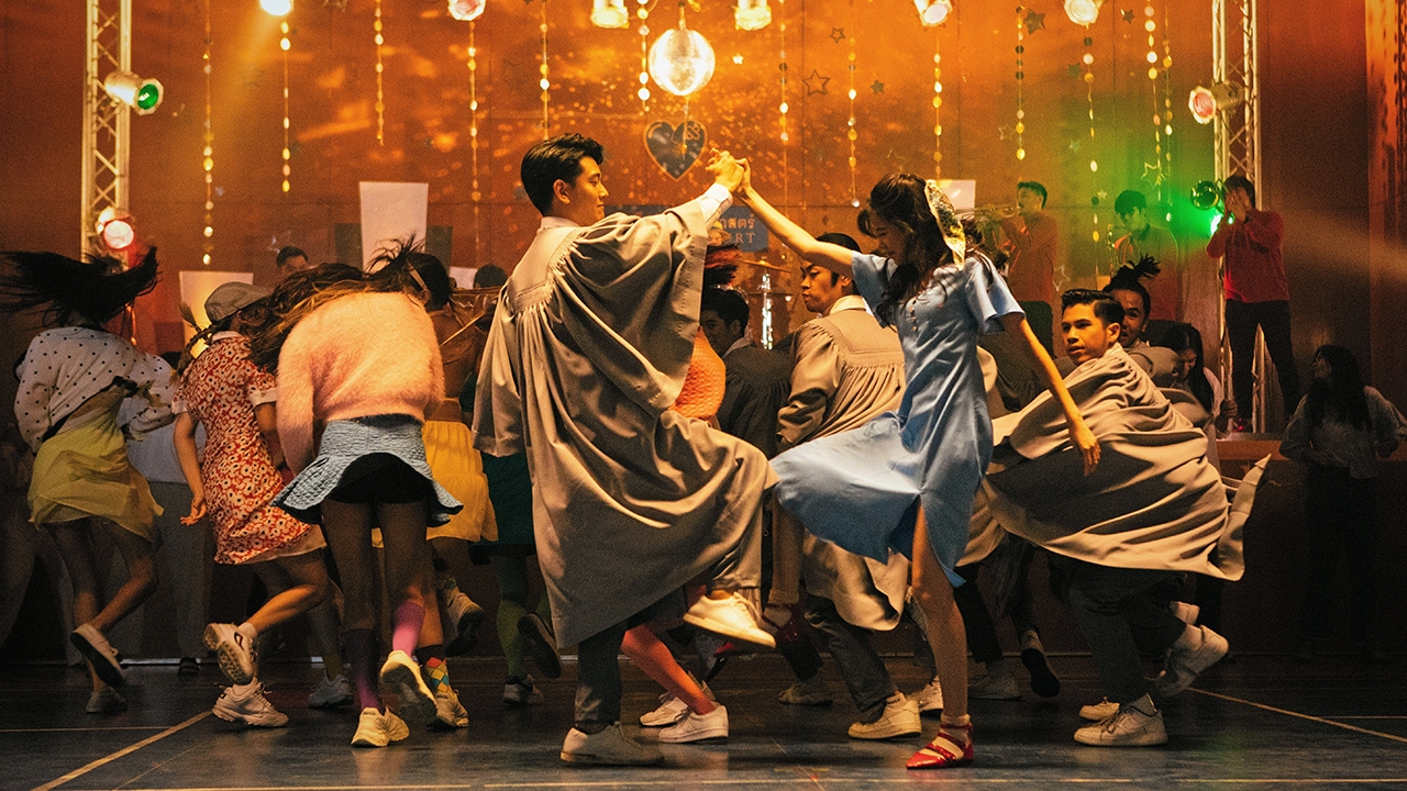 “เอสเธอร์” ติวเข้ม “จงเบ” หลักสูตรเจ็บแล้วจำ ชวนเต้นลืมคนเก่าใน MV “เจ็บจริง”