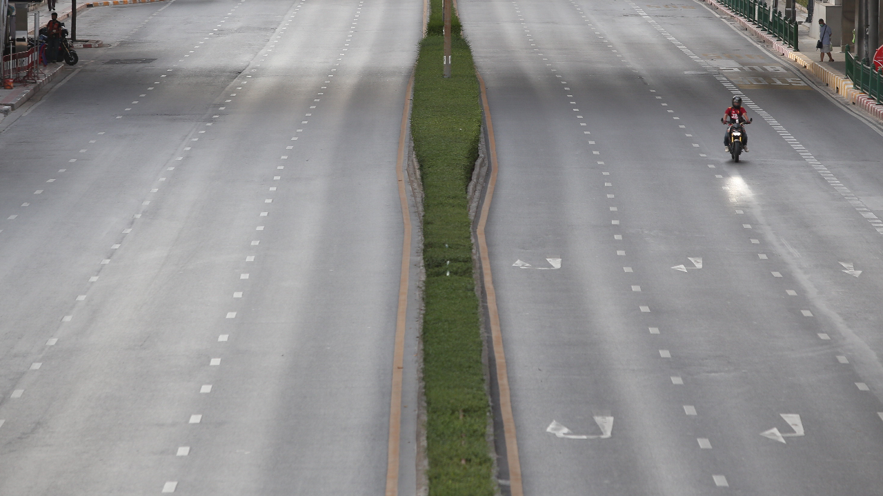 ศบค.เคาะล็อกดาวน์ 6 จังหวัดเสี่ยง 14 วัน "บิ๊กตู่" ประกาศไม่รับเงิน 3 เดือน