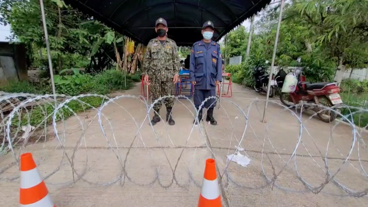 "เคอร์ฟิวแม่สอด" คุมเข้มโควิด ห้ามแรงงานต่างชาติออกจากบ้าน 2 ทุ่ม - ตี 4