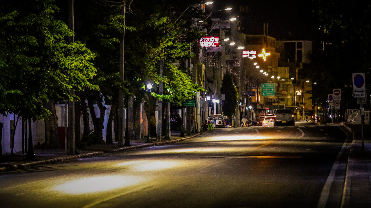 ยกระดับสูงสุดคุมโควิด กางมาตรการ ศบค.ฉบับเต็ม สั่งล็อกดาวน์-เคอร์ฟิว (คลิป)