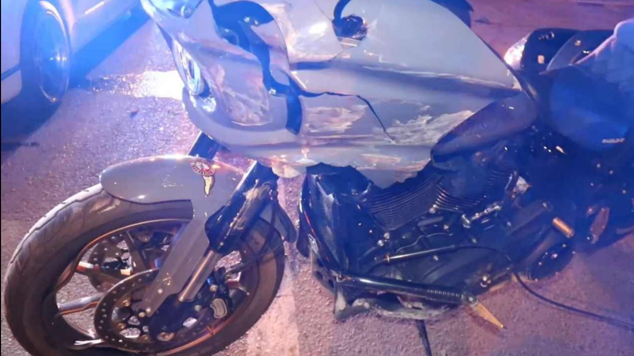 เพื่อนร่วมก๊วนฮาร์เลย์ฯ ร้องระงม รุ่นพี่วัย 53 รถชนเสาไฟเสียชีวิต 