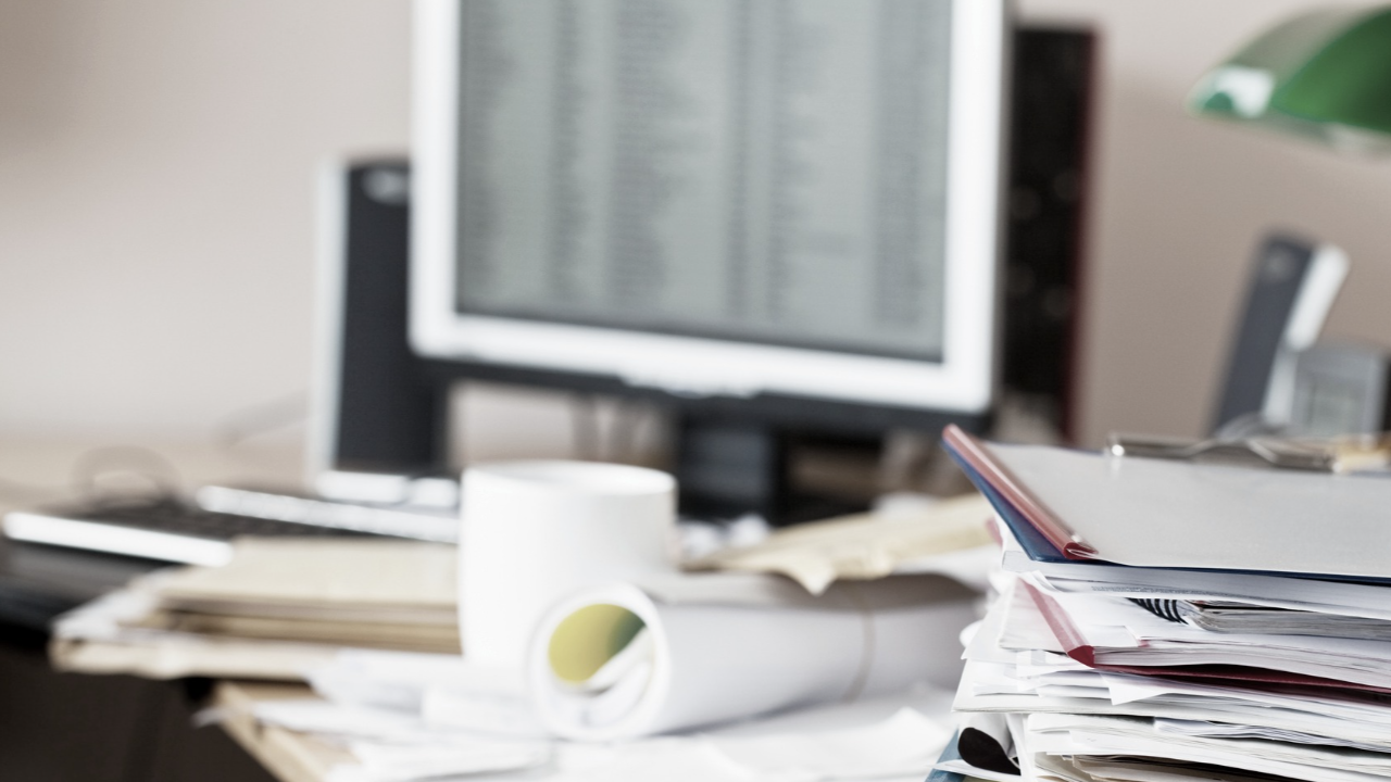 เร่งสอบข้อเท็จจริงหนุ่มทีวีเสียชีวิตคาโต๊ะทำงาน พร้อมช่วยตามสิทธิประโยชน์