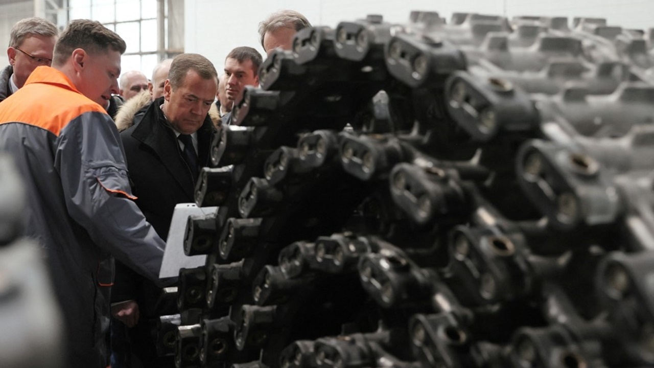 รัสเซียประกาศผลิตรถถังเพิ่ม ตอบโต้ยูเครนขออาวุธจากตะวันตกเพิ่ม