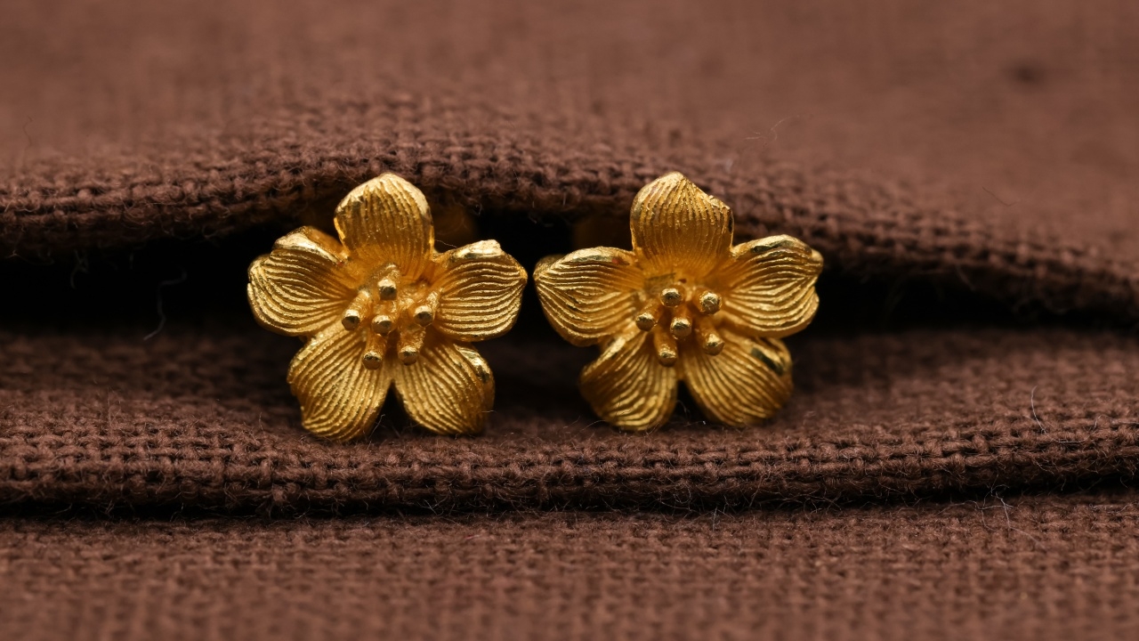 ต่างหูทอง ราคาวาเลนไทน์ 2566/2023 เท่าไหร่ พร้อมวิธีการเลือกซื้อ