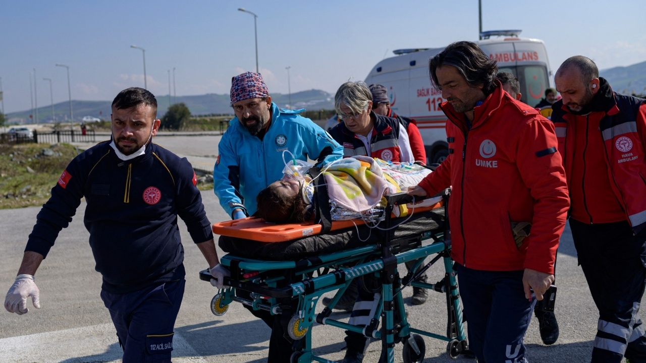 สลด เหยื่อแผ่นดินไหวตุรกี ทะลุ 3.7 หมื่นศพแล้ว แต่ปาฏิหาริย์ยังมีพบคนรอด