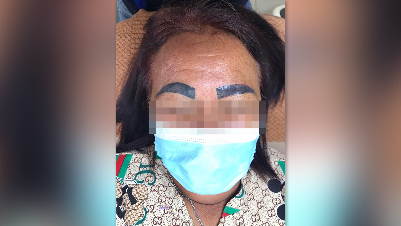 อย่าหาทำ ชวนกันก๊งเหล้าก่อนจ้างสักคิ้ว ความเมาเป็นเหตุ เห็นคิ้วตัวเองยังตกใจ