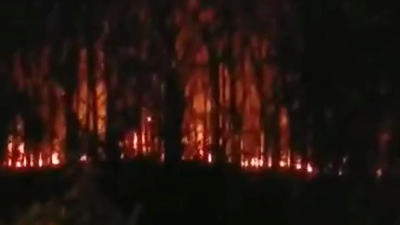 พะเยาเผชิญไฟป่า ควันพิษคลุมทั่วเมือง ค่าฝุ่น PM 2.5 ทะลุ ปชช.เริ่มป่วย