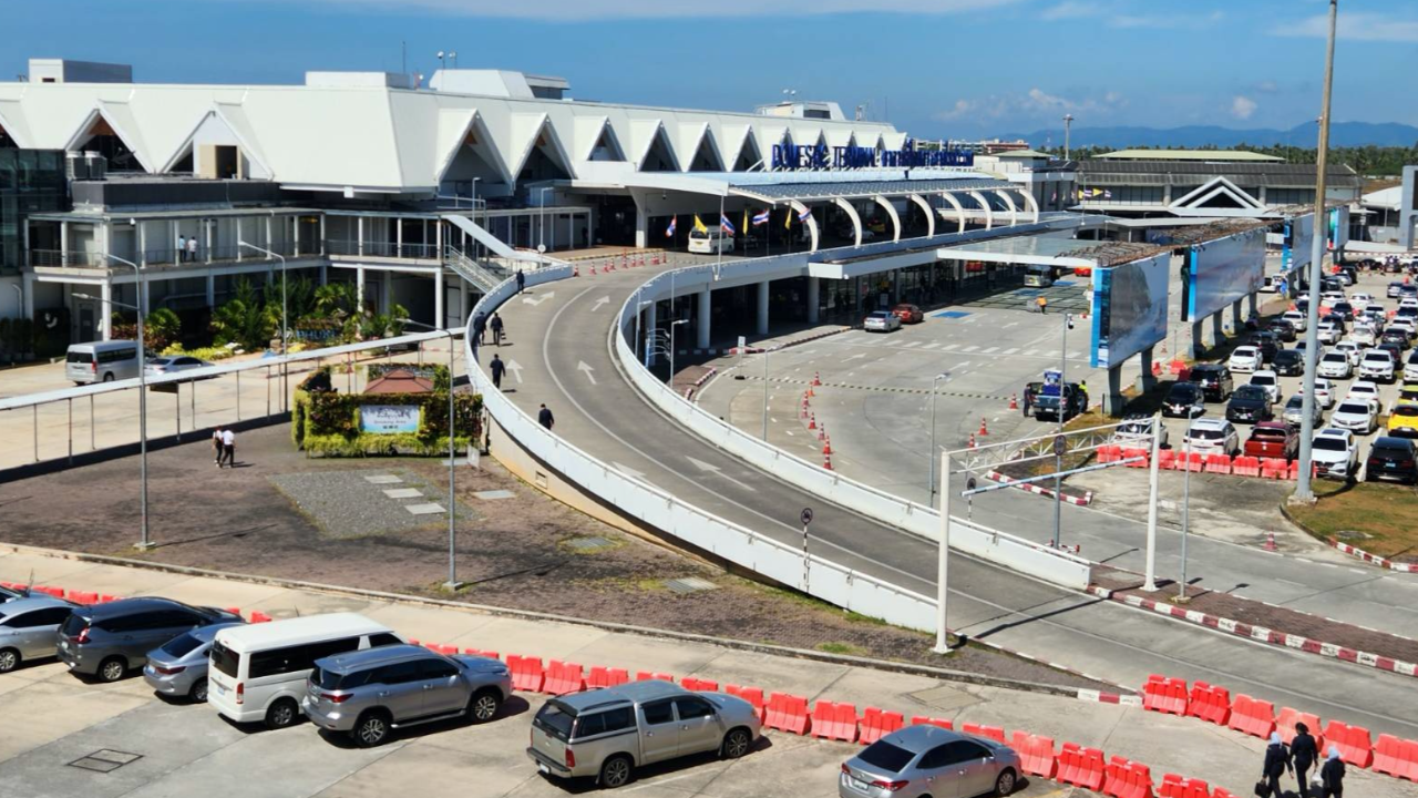 สนามบินภูเก็ต แจงเหตุปิดรันเวย์กว่า 7 ชม. ไฟลุกล้อเครื่องบินไปรัสเซีย