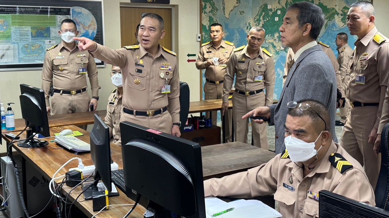 ผบ.ทร. ตรวจเยี่ยมหน่วยพื้นที่เชียงใหม่ พร้อมร่วมกิจกรรมแจกของช่วย ปชช.