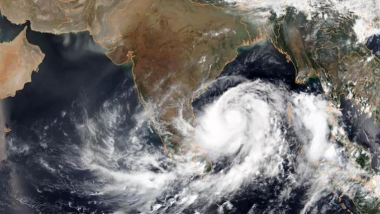 มาแล้ว พายุไซโคลน ‘โมคา’ ทวีกำลัง จ่อขึ้นฝั่ง ถล่มบังกลาเทศ พม่า กระทบไทย