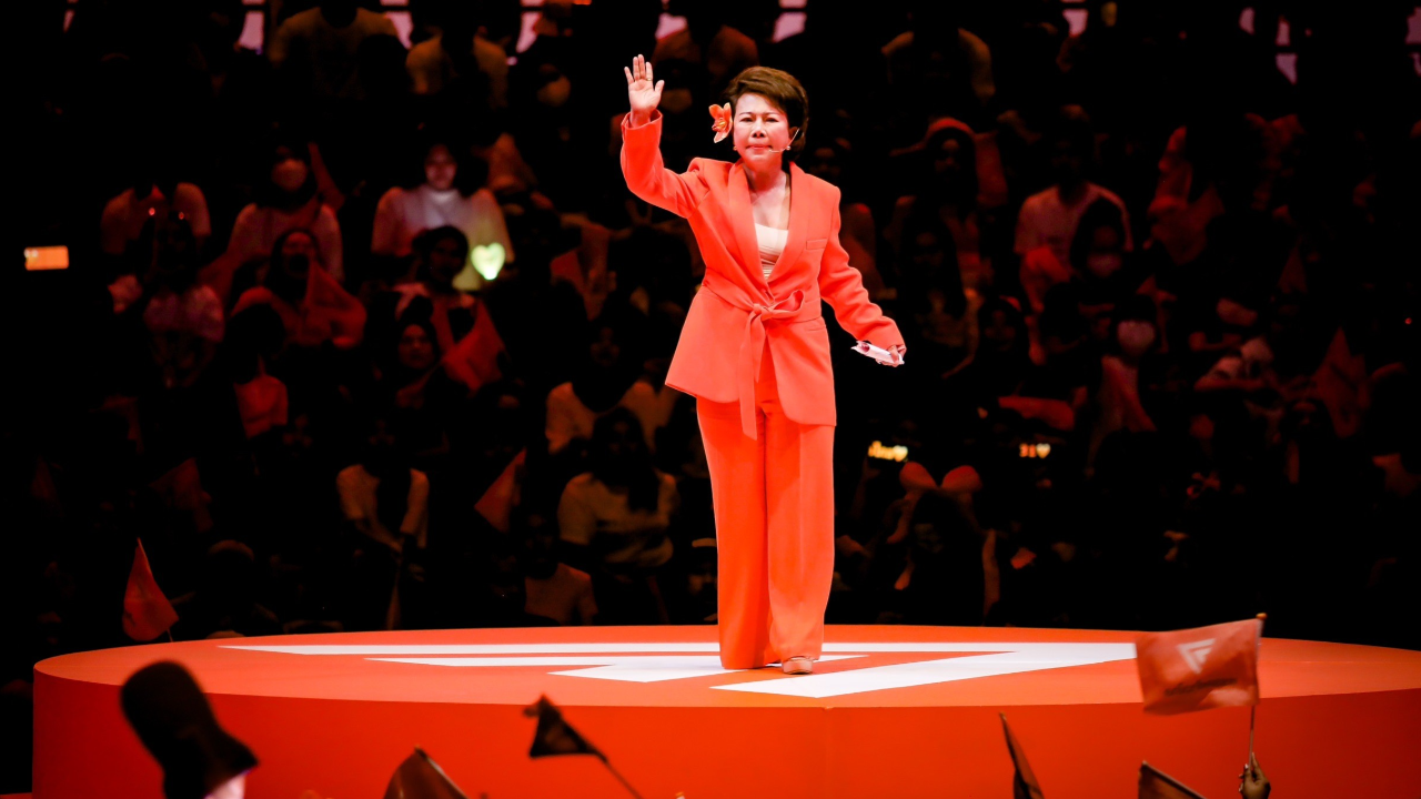 เลือกตั้ง 2566 : ปราศรัยใหญ่ก้าวไกล “อมรัตน์” อำลาบทบาทผู้แทนฯ เชื่อได้รับชัยชนะ