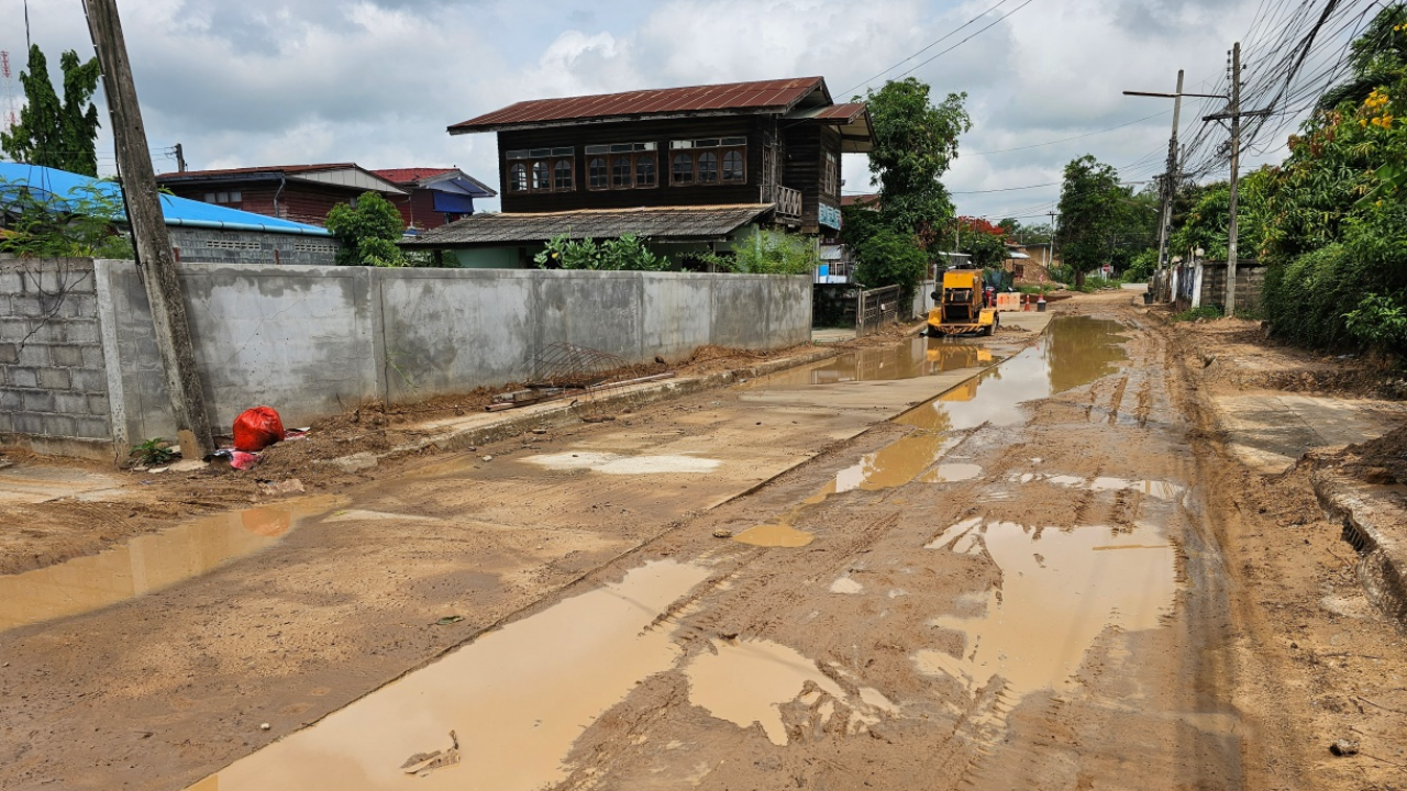 ชาวบ้านเดือดร้อน โครงการวางท่อ 148 ล้านที่กาฬสินธุ์ ผู้รับเหมาทิ้งงาน