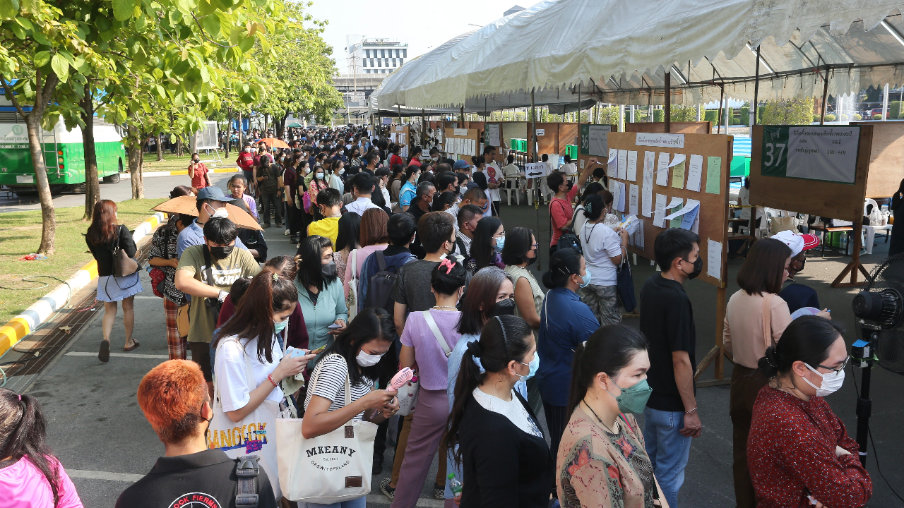 ข้อห้ามวันเลือกตั้ง 2566 : รู้ไว้ก่อนกาบัตรเลือกตั้ง มีอะไรบ้าง แถมทำผิดยังมีโทษสูง