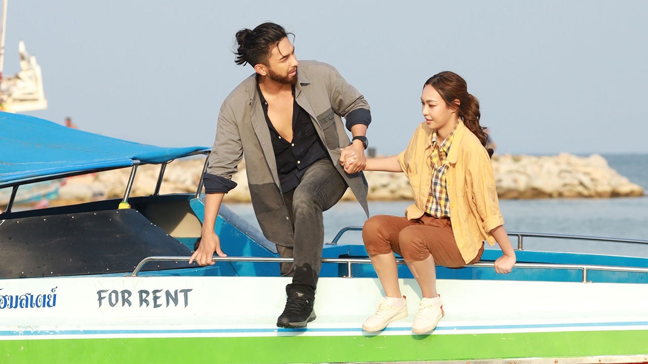 "โหน-สไมล์" ประเดิมด้วยฉากวัดใจ บู๊หลบกระสุนหนีลงทะเล ในละคร "แม่ปูเปรี้ยว"