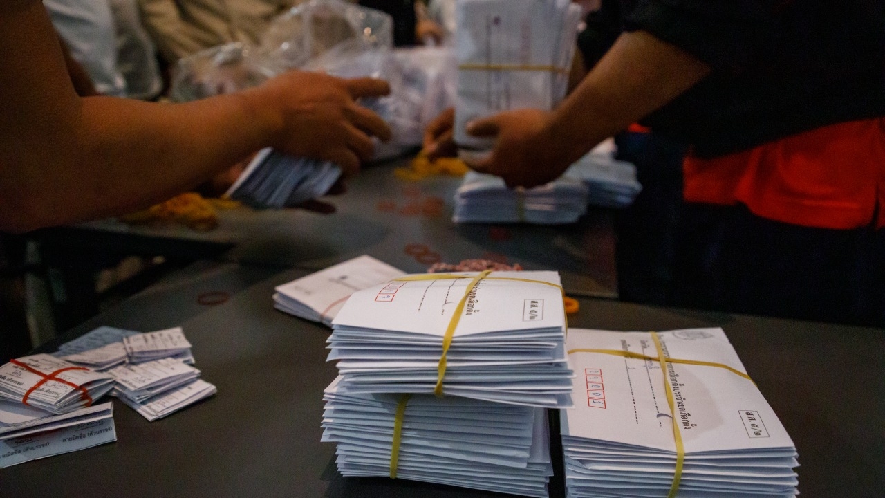 เลือกตั้ง 2566 : ชวนอาสาสมัครจับตาการนับคะแนน "บัตรเลือกตั้งล่วงหน้า" ใน กทม.