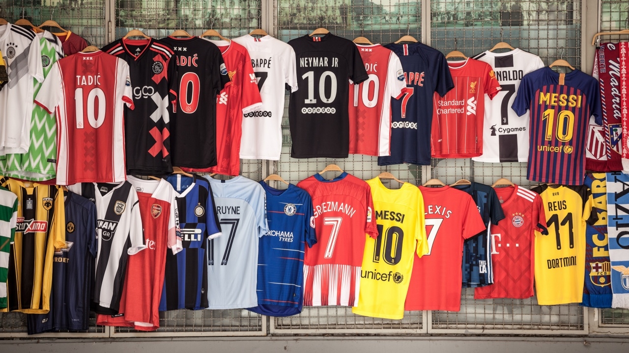 เลือกตั้ง 2566 : ใส่เสื้อบอลไปเลือกตั้งได้ไหม