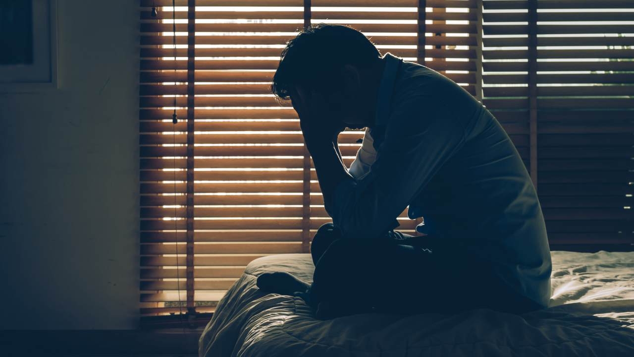 สุดช้ำ หนุ่มจับได้ว่าภรรยาที่คบมา 11 ปี ทิ้งลูกสาวไว้บ้าน ไปอยู่กับชู้ในเกม