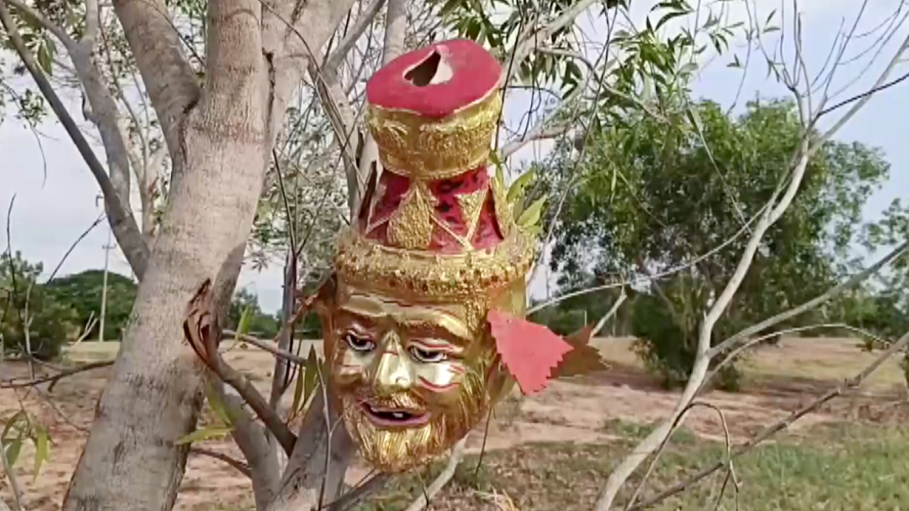 แม่กังวลใจ ลูกชายเล่นน้ำเหยียบโดนเศียรพ่อแก่ ใกล้กันพบกระดูกมนุษย์-ตะปู