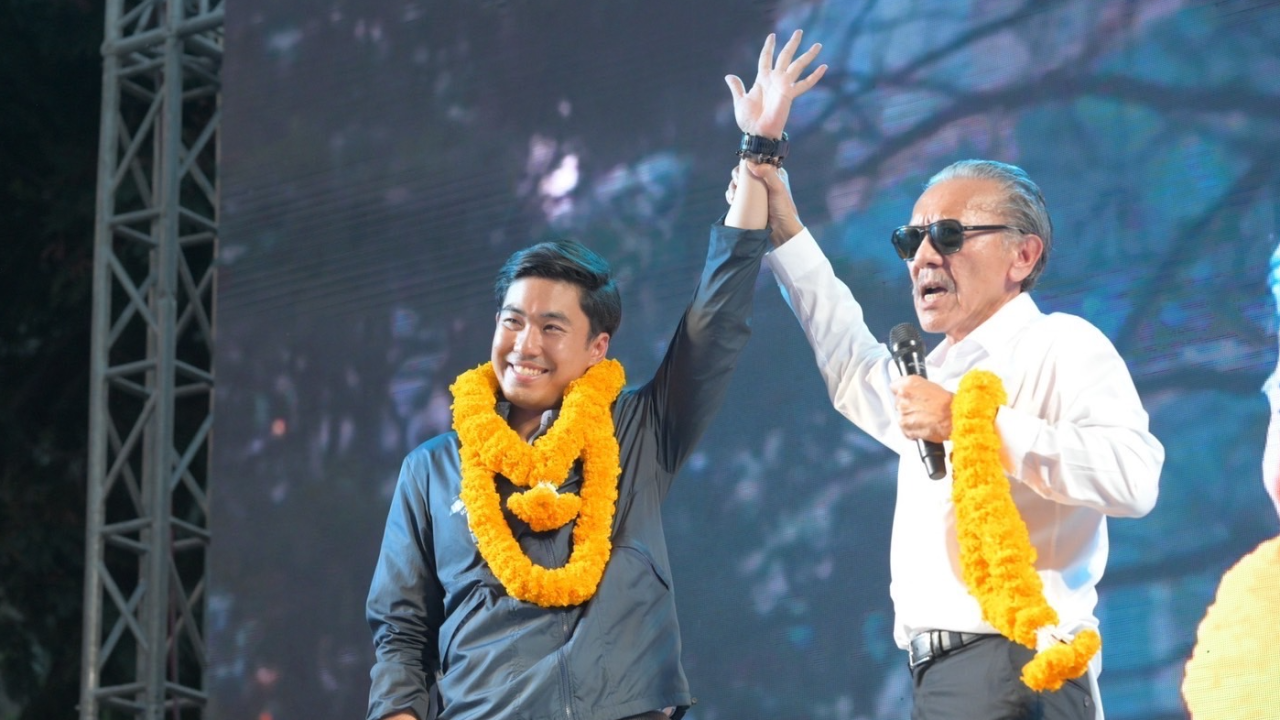 เลือกตั้ง 2566 : “ชูวิทย์” โผล่เวทีประชาธิปัตย์ ถามจุดยืนกัญชาเสรี