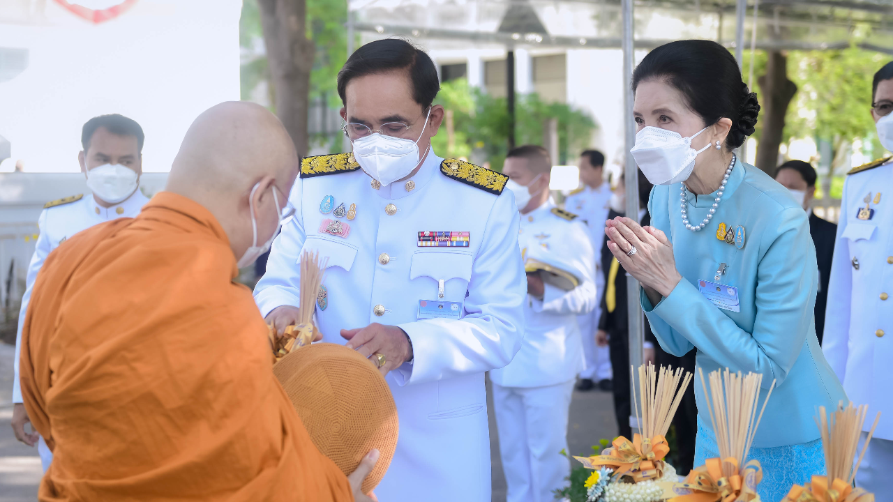 นายกฯนำทำบุญวาระครบ 100 ปีวันประสูติ สมเด็จพระเจ้าพี่นางเธอ เจ้าฟ้ากัลยาณิวัฒนาฯ