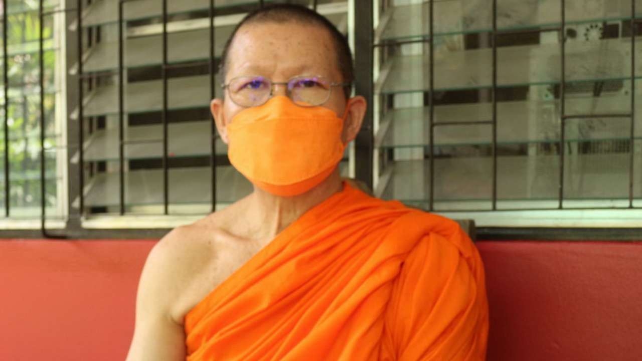 พระดัง ชี้ชะตาบ้านเมือง "บิ๊กตู่" จะกลับมาเป็นนายกฯ ท่ามกลางความวุ่นวาย