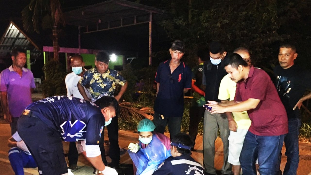 มือมืดใช้ปืนลูกซองยิงหนุ่มสวนยาง 4 นัด ดับคาถนนที่พัทลุง ขณะขี่ จยย.กลับบ้าน