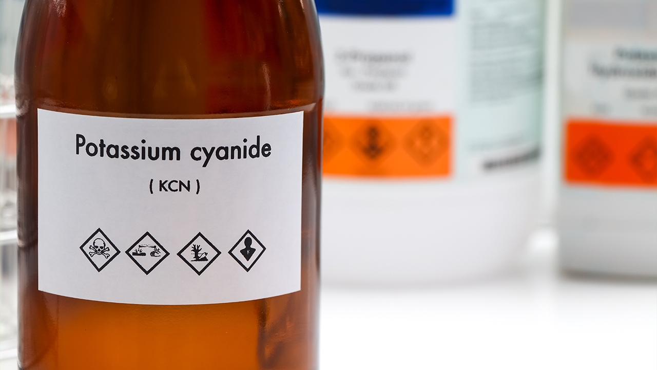 "ไซยาไนด์" สารพิษใกล้ตัว ออกฤทธิ์รวดเร็ว มีกลิ่นเฉพาะตัว อันตรายถึงชีวิต